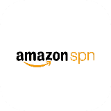Amazon SPN-Logo auf orangefarbenem Hintergrund.