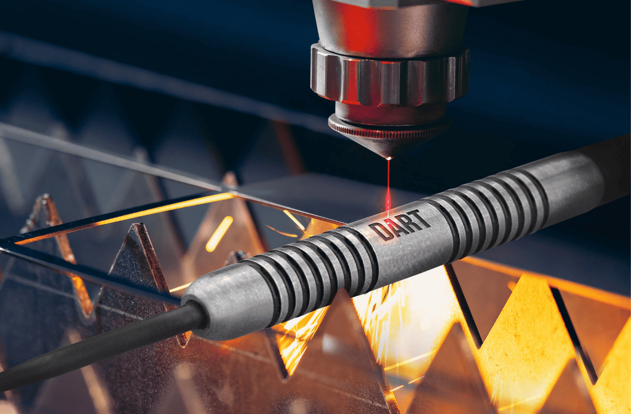 Eine CNC-Maschine wird verwendet, um ein Stück Metall mit Präzision und Genauigkeit herzustellen.