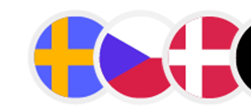 Die Flaggen von Schweden, Deutschland, Polen und der Tschechischen Republik.